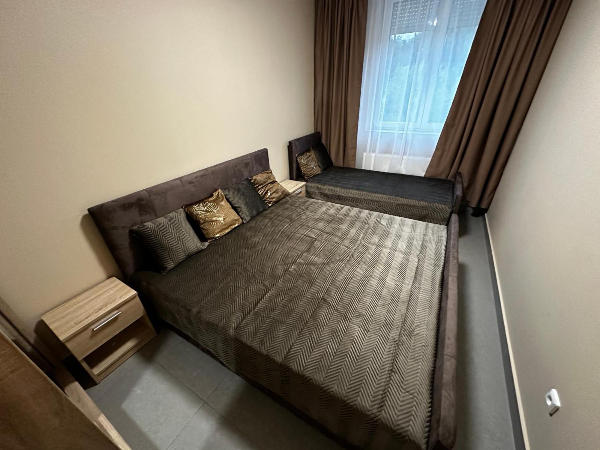 Aparthotel Olympland ทรุตนอฟ ภายนอก รูปภาพ