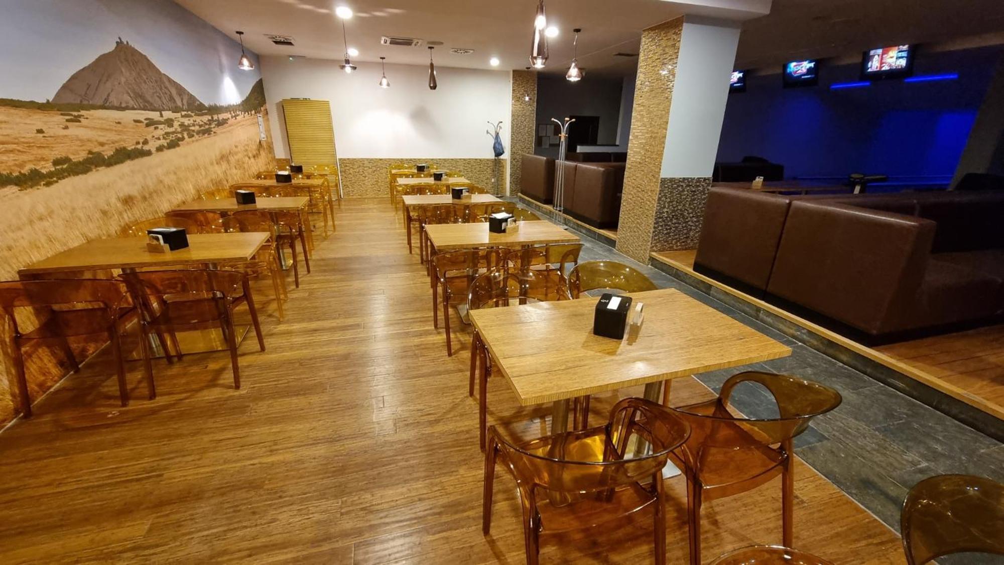 Aparthotel Olympland ทรุตนอฟ ภายนอก รูปภาพ